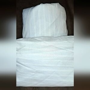 Tommy Hilfiger Twin Sheet Set Blue And White Flat & Fitted TH Bedding Great Cond